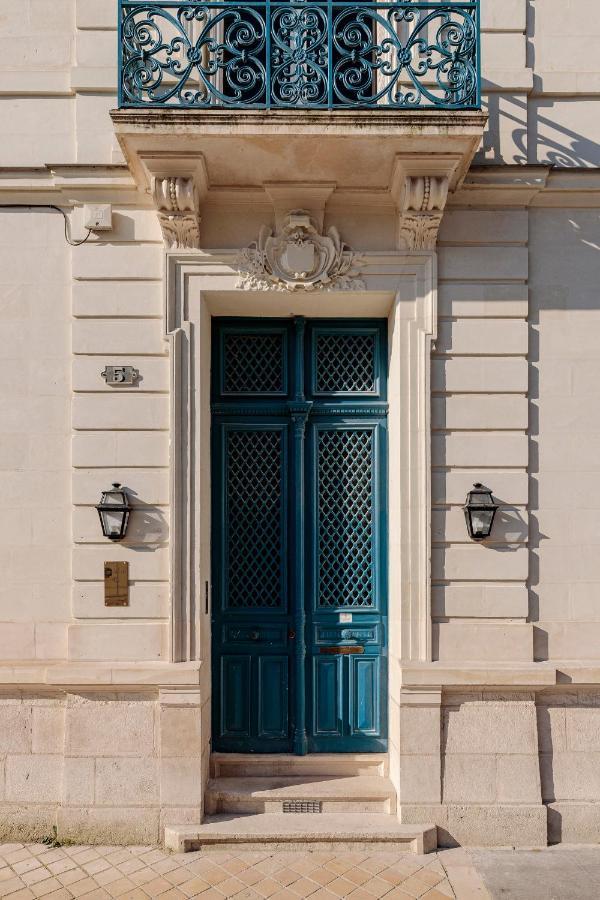 Hotel Corneille - Entree Autonome, Reception En Ligne - Encore Mieux Tours Eksteriør billede